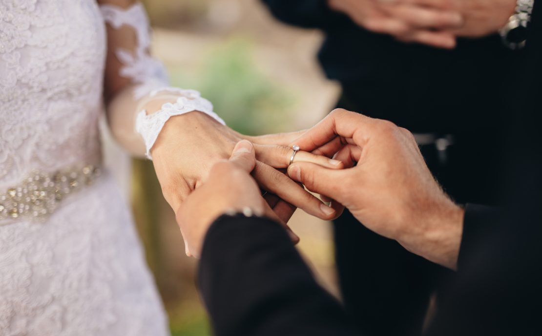 How to Incorporate Family Heirlooms into Wedding Rings Melbourne Has to Offer